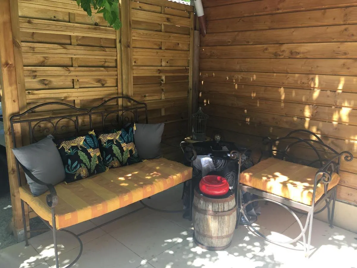 Dependance Privee - Halte Route Apartment Le Thor Homestay