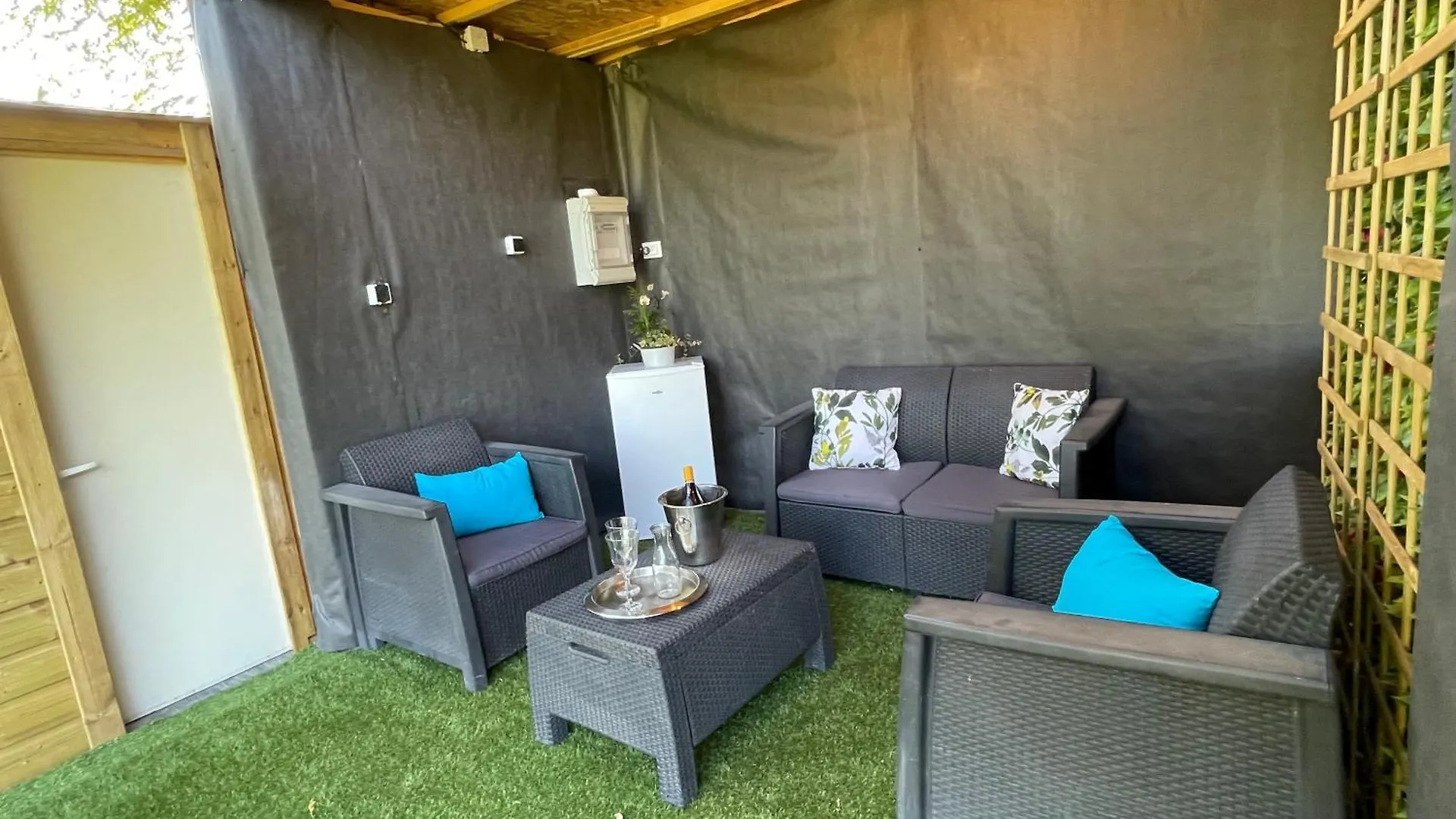 Dependance Privee - Halte Route Apartment Le Thor Homestay